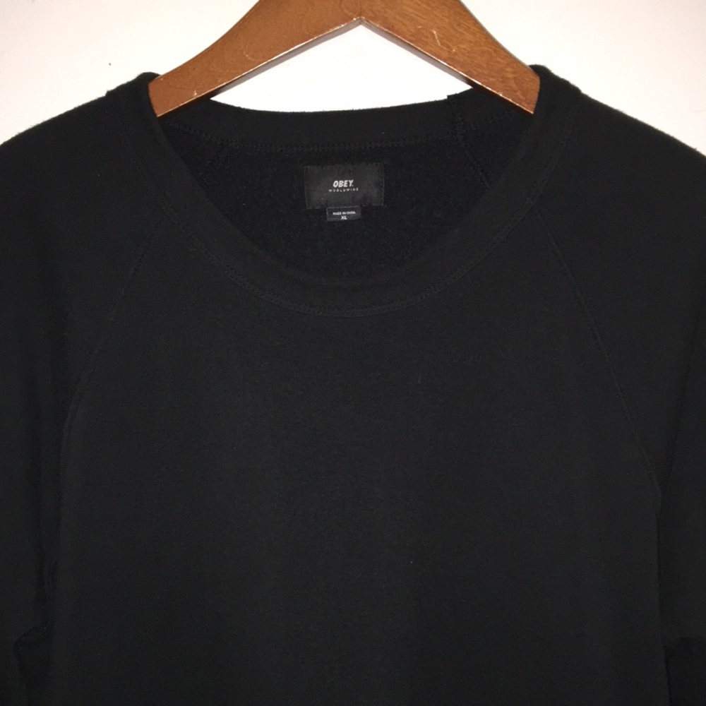 OBEY Raglan Men’s XL black crew sweatshirt